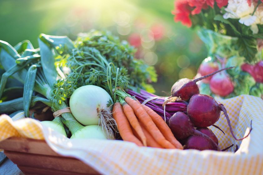 beets-carrots-close-up-533360_w1188